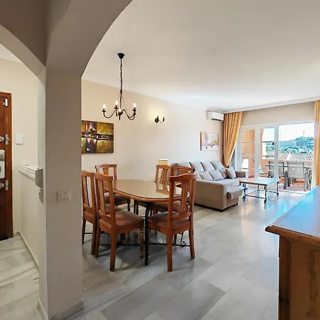 Spacious In Oasis Riviera Apartment